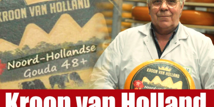 Jeffrey Laan, van supermarktketen DIRK, luidde vrijdag 8 juli de kaasbel.